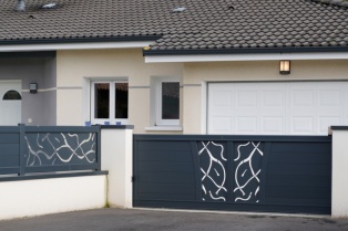 bâtiment et découpe laser