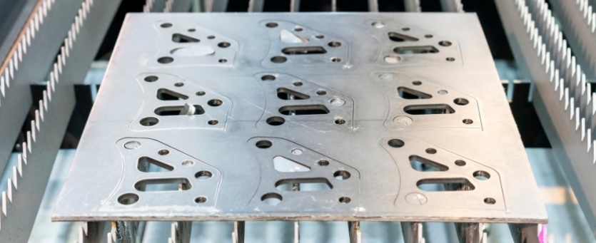 d&eacute;coupe pi&egrave;ce m&eacute;tal